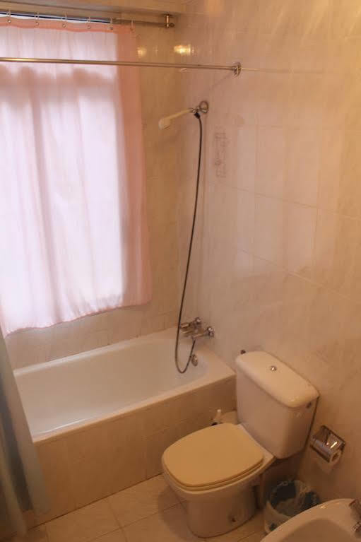 Hostal Temino Бургос Экстерьер фото